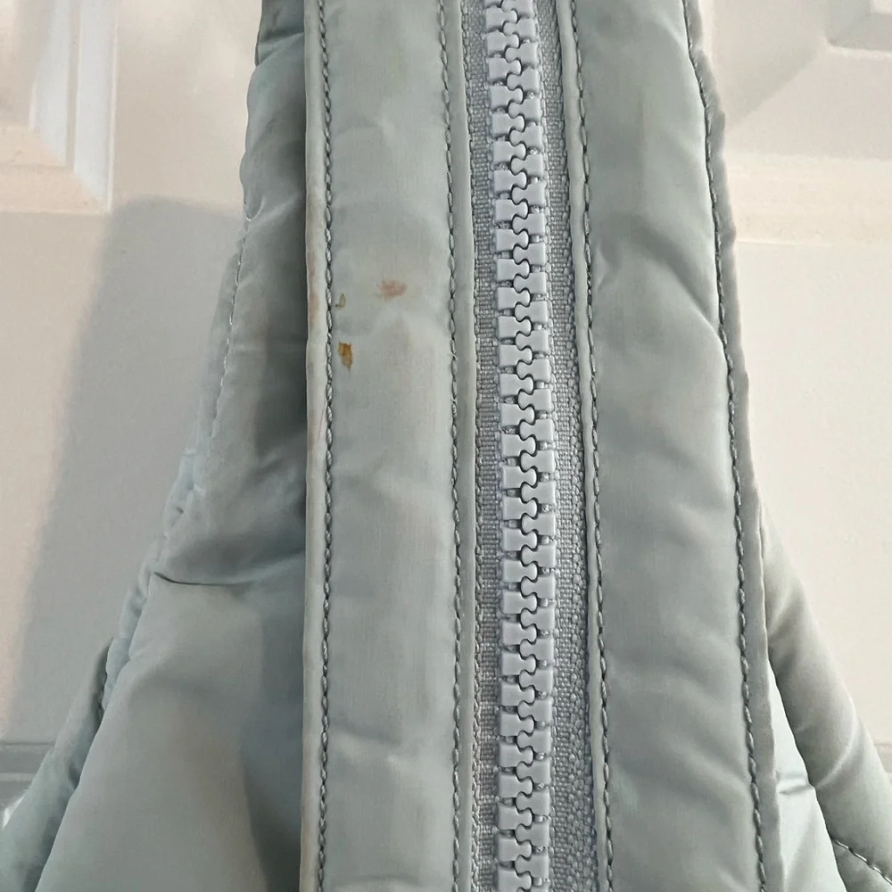 Vera Bradley Stylish Quilted Sling Bag in Light Blue - Picture 3 of 6